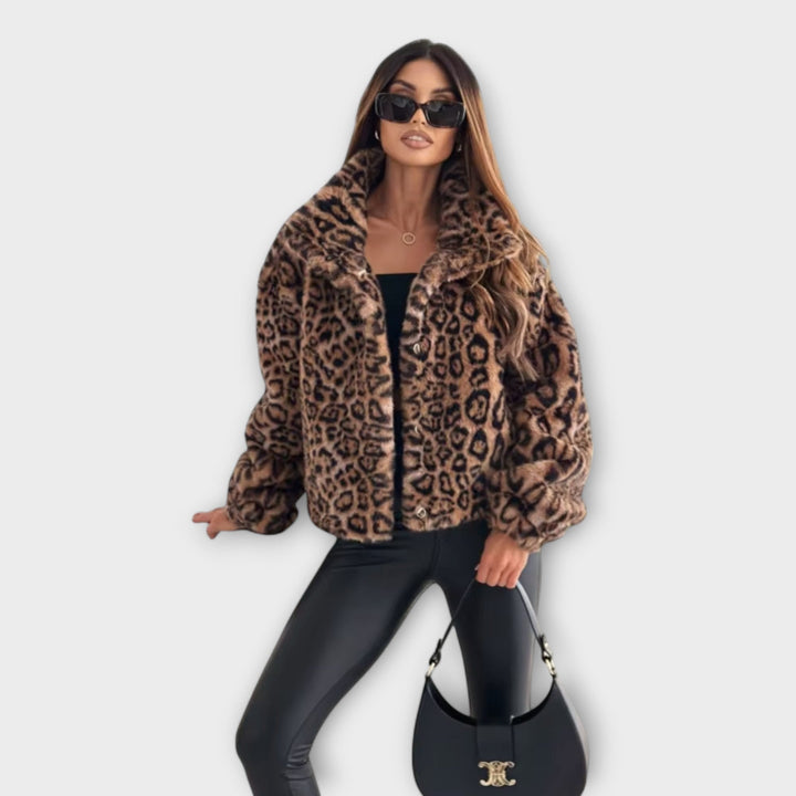 Margot Biarritz - Manteau en peluche synthétique à imprimé léopard