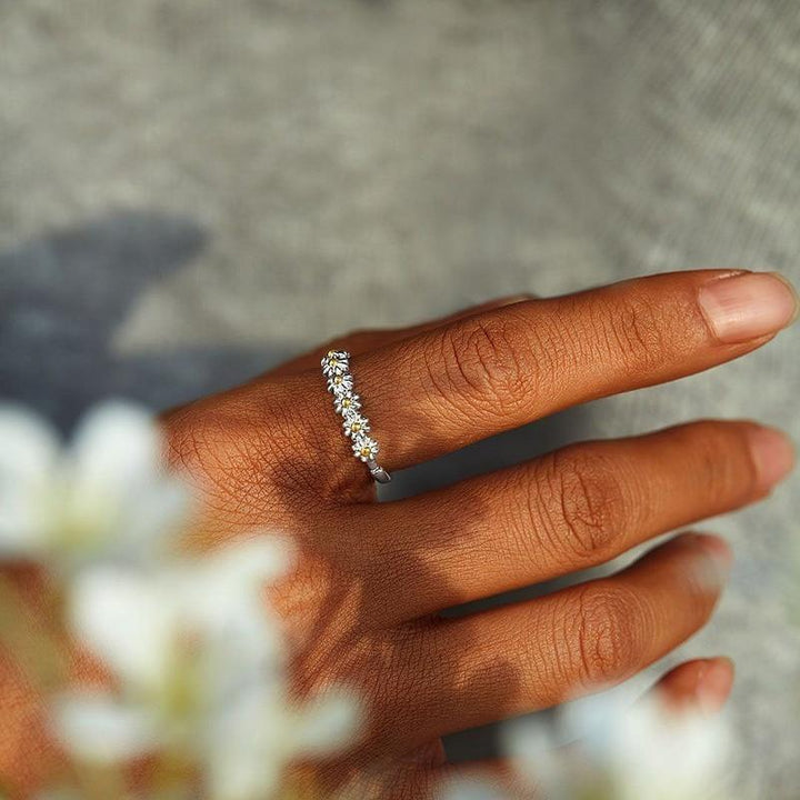 Margot Biarritz - Bague ajustable en argent avec marguerite